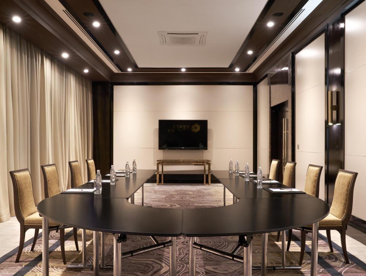 Hyatt Regency Bishkek Hotel Bagian luar foto