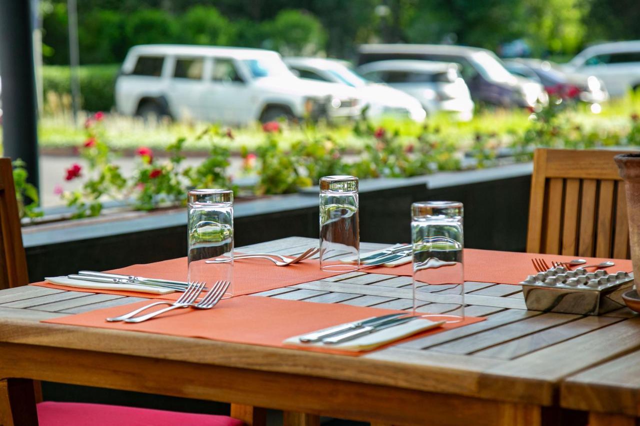 Hyatt Regency Bishkek Hotel Bagian luar foto