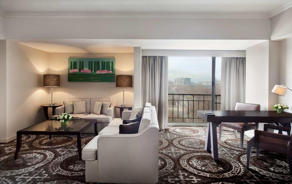 Hyatt Regency Bishkek Hotel Bagian luar foto
